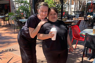 Finding & keeping a job-tn Forming friendships with work experience